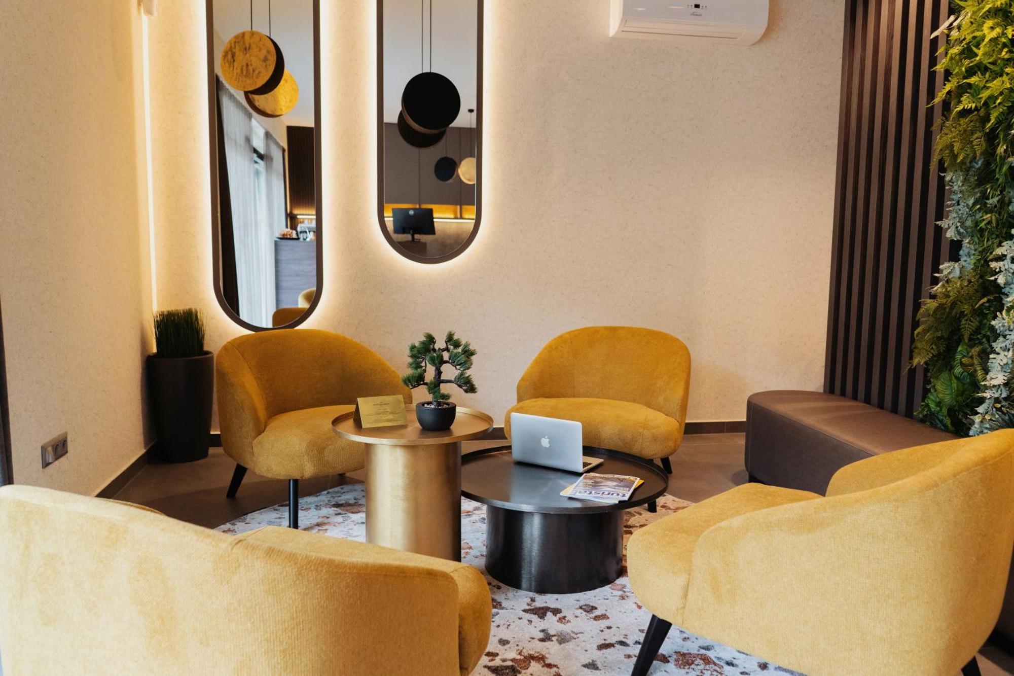 Riva Boutique Hotel Сегед Екстериор снимка